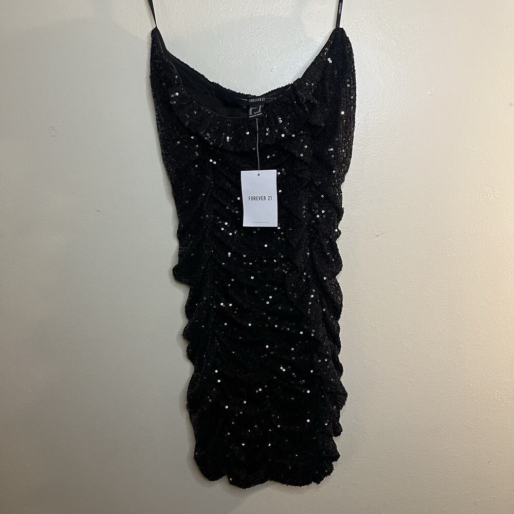 NWT FOREVER 21 Women’s Black Sequins Dress Fitted Size M